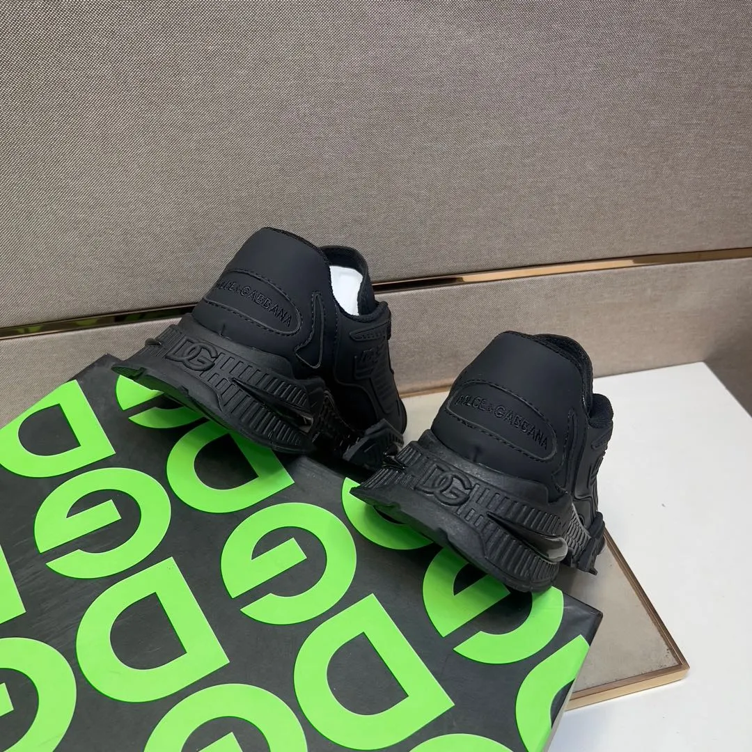 ⬛️Men's shoes 💰p560 [DG～] Couple casual shoes 2024z cabinet sales simultaneously 🔶Size: 35-44#️⃣ 🔷5 colors🔜The upper is made of multi-material splicing ➕Towel lining, comfortable and breathable, sole: original comfortable and wear-resistant outsole, ⚠️real thing📱photographed🎬real thing is better📢📢📢